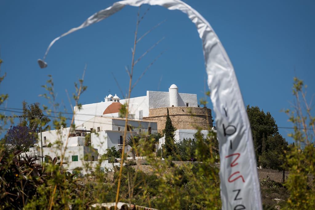 Ibizazen Hotel Santa Eularia des Riu Luaran gambar