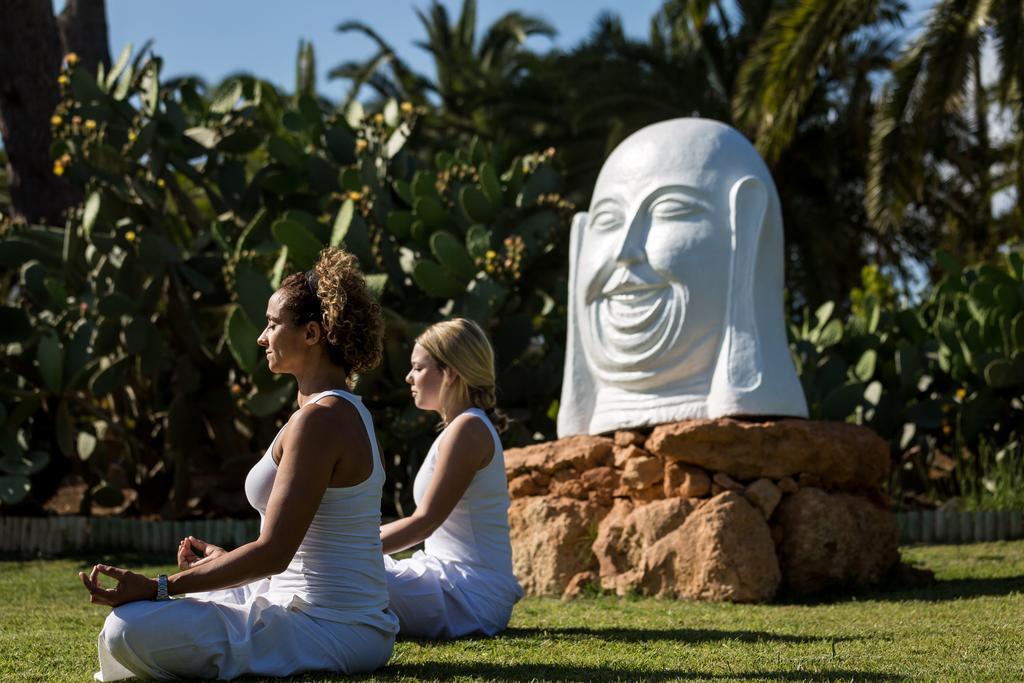 Ibizazen Hotel Santa Eularia des Riu Luaran gambar