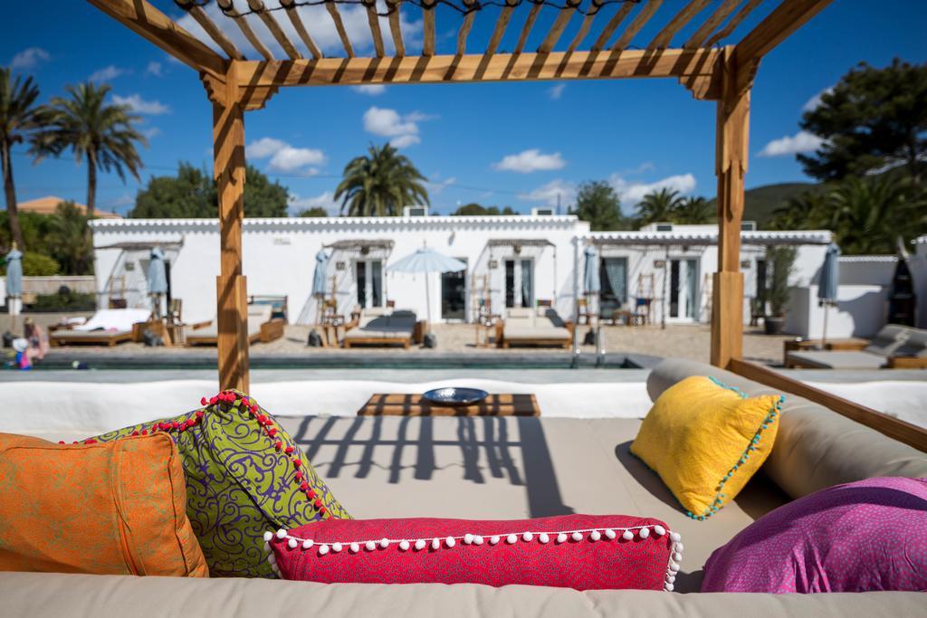Ibizazen Hotel Santa Eularia des Riu Luaran gambar