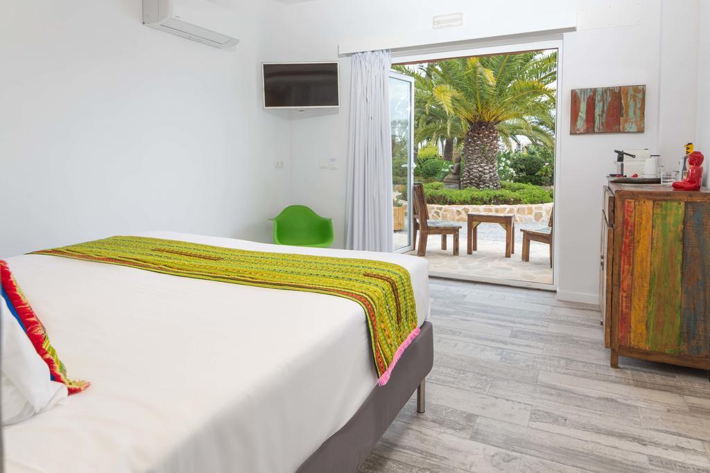 Ibizazen Hotel Santa Eularia des Riu Luaran gambar