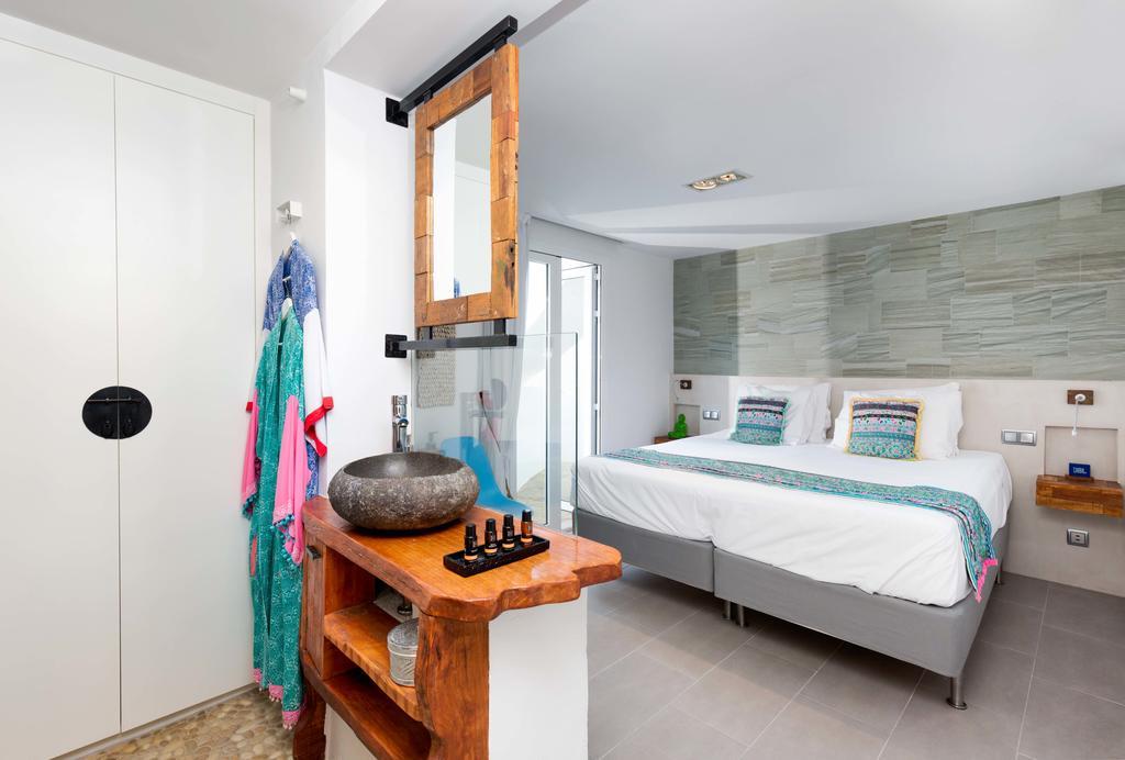 Ibizazen Hotel Santa Eularia des Riu Luaran gambar