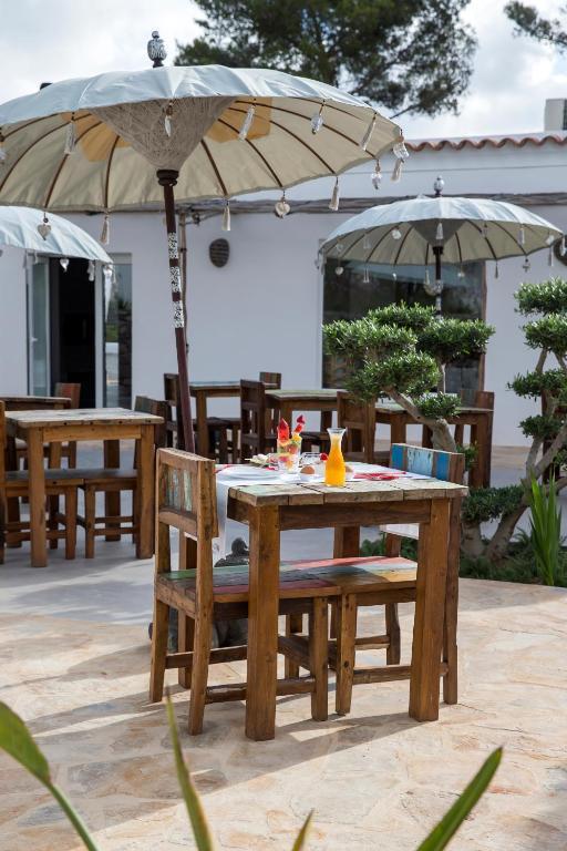 Ibizazen Hotel Santa Eularia des Riu Luaran gambar